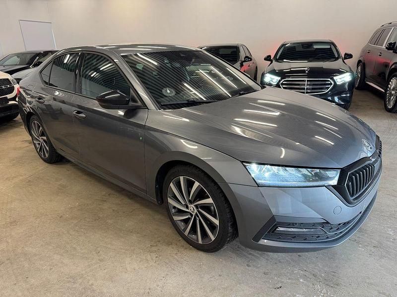 Grau Gebraucht 2023 Skoda Octavia Style Limousine | 22.750 € (Fairer Preis) - Bild 1/4
