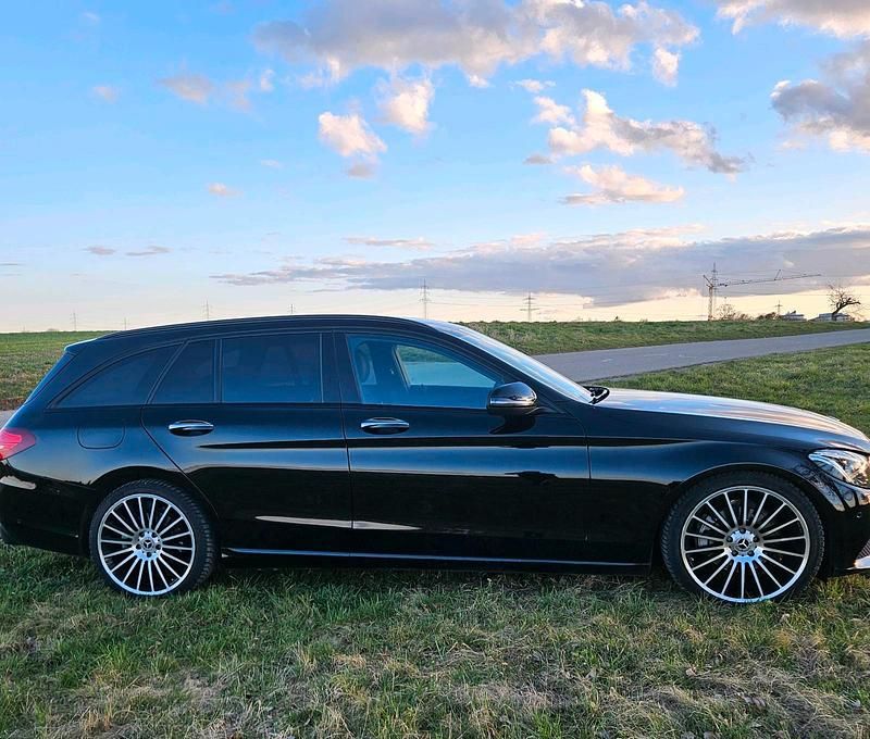 Gebraucht Mercedes C220 170 PS (125 kW) 2016 Schwarz Kombi