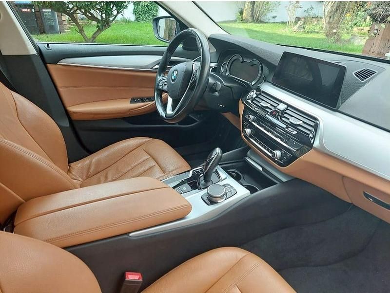 Gebraucht BMW 520 190 PS (139 kW) 2018 Schwarz Limousine