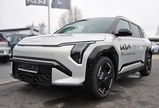 Ivory silver metallic Gebraucht 2025 Kia EV3 GT-Line SUV | 39.900 € (Superpreis) - Bild 1/2