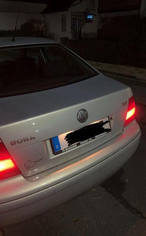 Gebraucht VW Bora 116 PS (85 kW) 1999 Grau Limousine