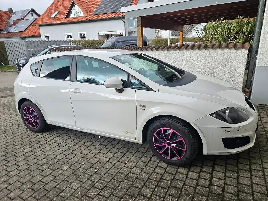 Usata Seat Leon Ecomotive 105 CV (77 kW) 2012 Bianco Berlina