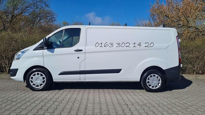 Gebraucht Ford Transit Custom 131 PS (96 kW) 2018 Weiß Van / Kleinbus