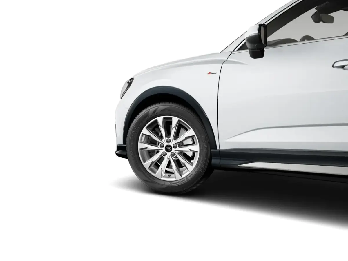 Gebraucht Audi Q3 Sportback S-Line 190 PS (139 kW) 2025 Gletscherweiß metallic SUV