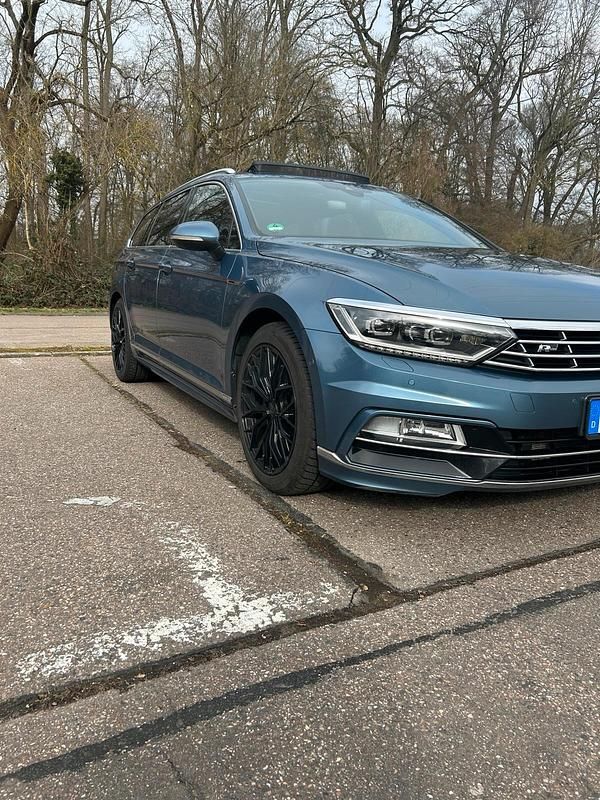 Gebraucht VW Passat R 280 PS (205 kW) 2017 Blau Kombi