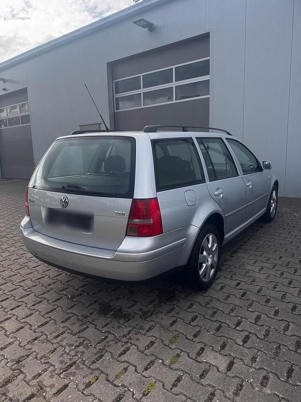 Gebraucht VW Golf IV 101 PS (74 kW) 2003 Silber Kombi