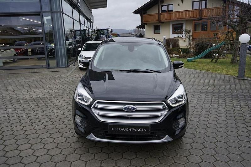 Gebraucht Ford Kuga Titanium 179 PS (131 kW) 2018 Schwarz SUV