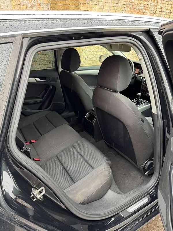 Gebraucht Audi A4 Attraction 136 PS (100 kW) 2010 Schwarz Kombi