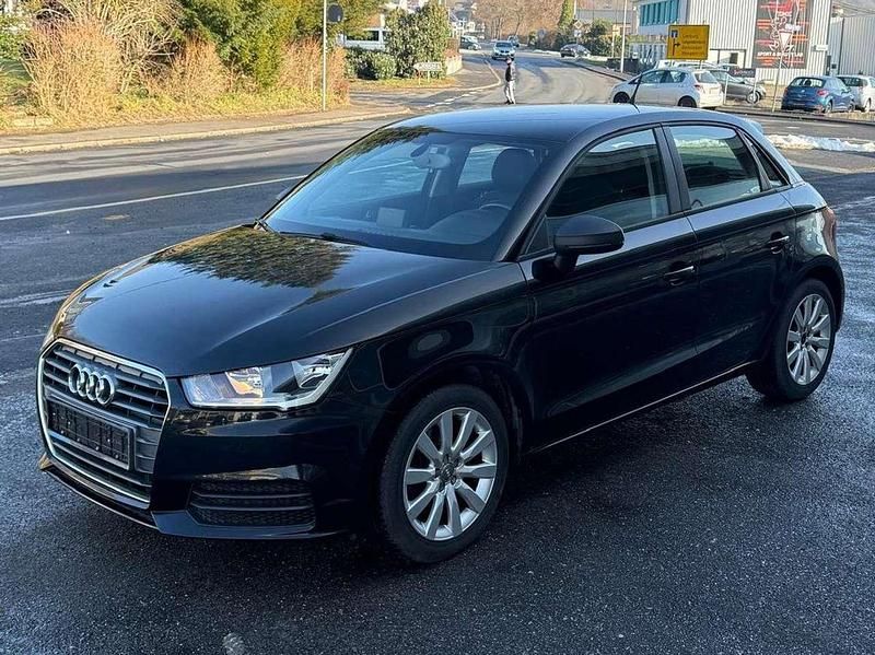 Gebraucht Audi A1 Basis 116 PS (85 kW) 2015 Brillantschwarz Kleinwagen
