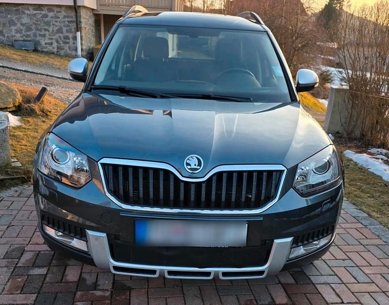 Gebraucht Skoda Yeti Style 150 PS (110 kW) 2017 Grau SUV