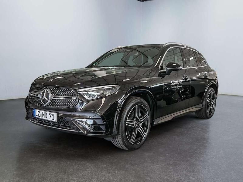 Metalliclack obsidianschwarz Gebraucht 2025 Mercedes GLC220 AMG SUV | 61.450 € (Superpreis) - Bild 1/4