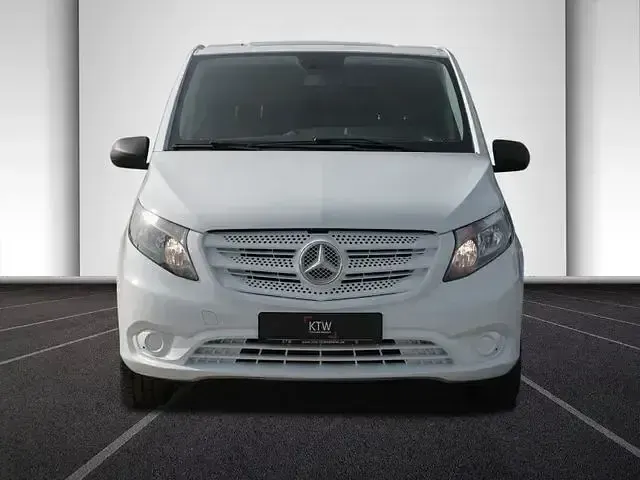 Gebraucht Mercedes Vito 136 PS (100 kW) 2022 Arktikweiß Van