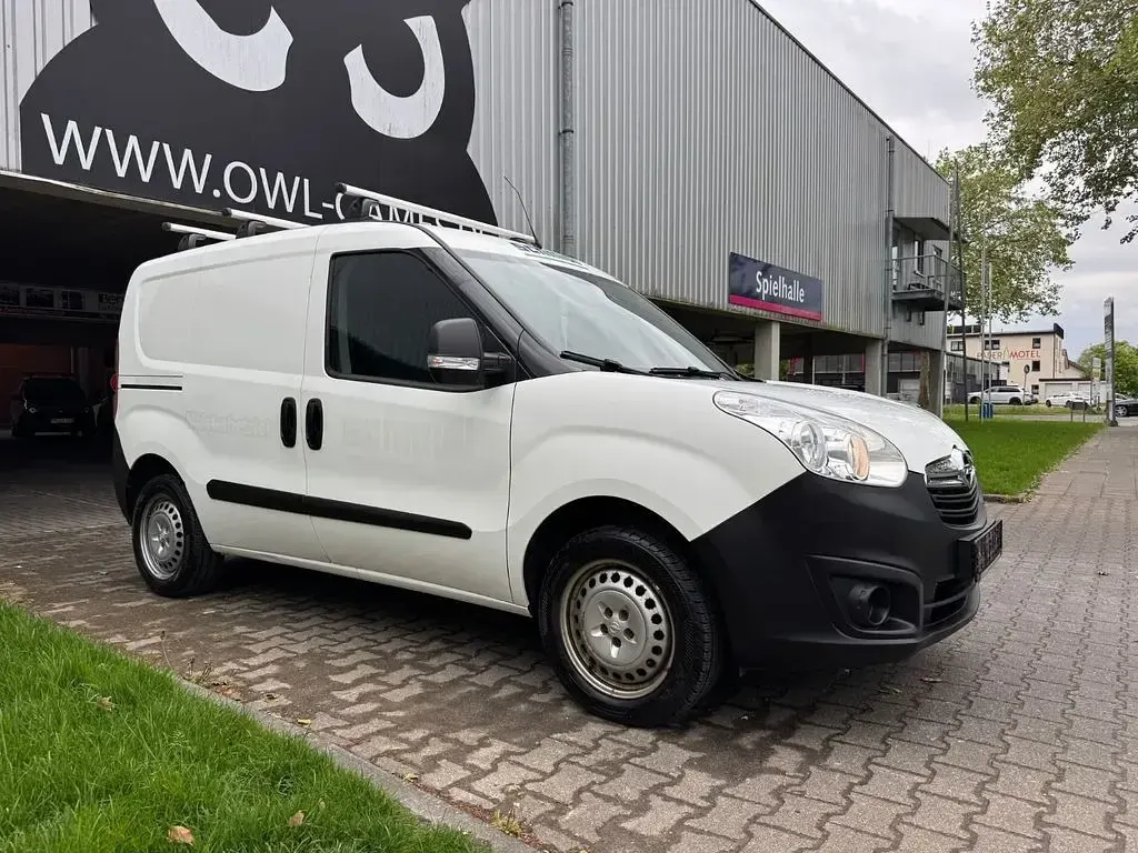 Używany Opel Combo 95 KM (69 kW) 2017 Biały Minivan