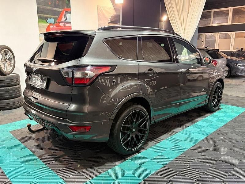 Gebraucht Ford Kuga ST-Line 179 PS (131 kW) 2017 Grau SUV