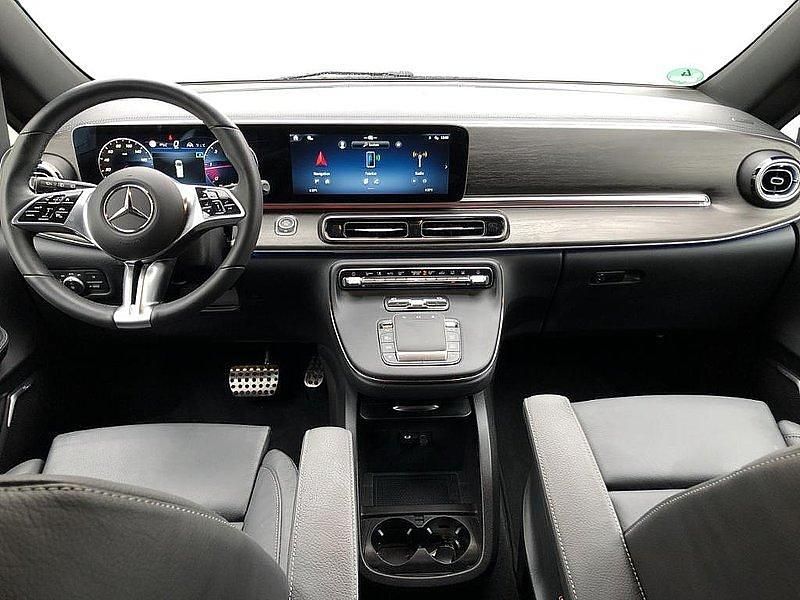 Gebraucht Mercedes V300 237 PS (174 kW) 2025 Obsidianschwarz metallic Van / Kleinbus