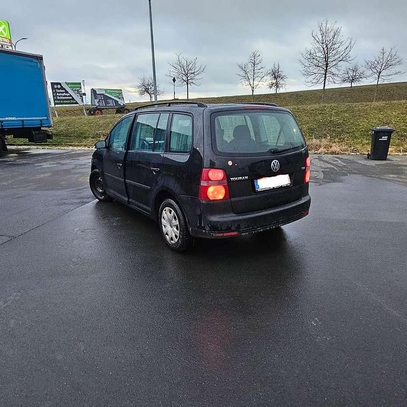 Gebraucht VW Touran Trendline 105 PS (77 kW) 2007 Schwarz Van / Kleinbus