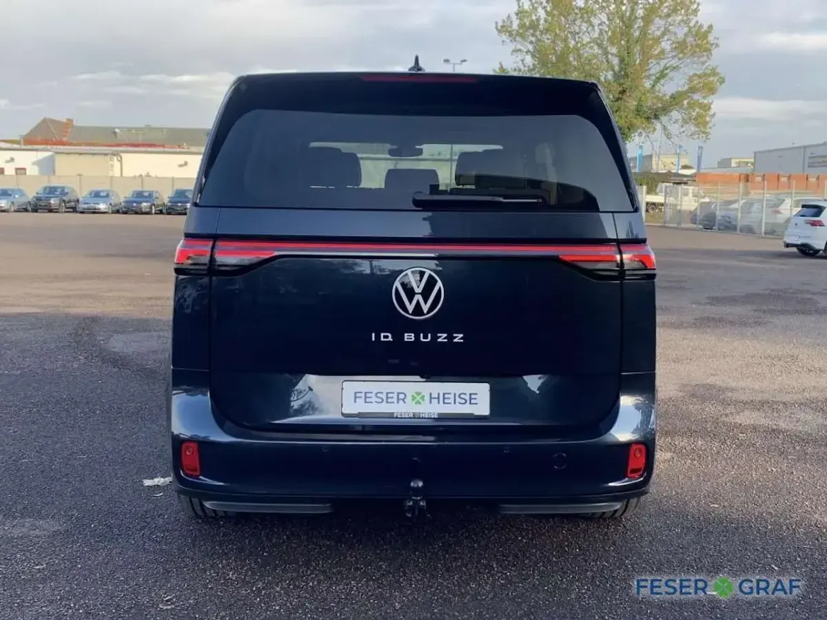 Gebraucht VW ID. Buzz Pro 150 kW (204 PS) 2025 Starlight blue metallic Van / Kleinbus