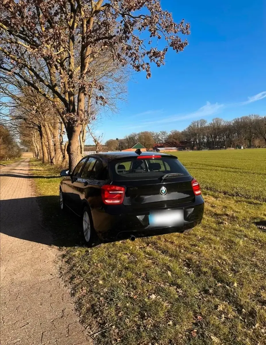 Gebraucht BMW 116 Sport Line 136 PS (100 kW) 2012 Schwarz Kleinwagen
