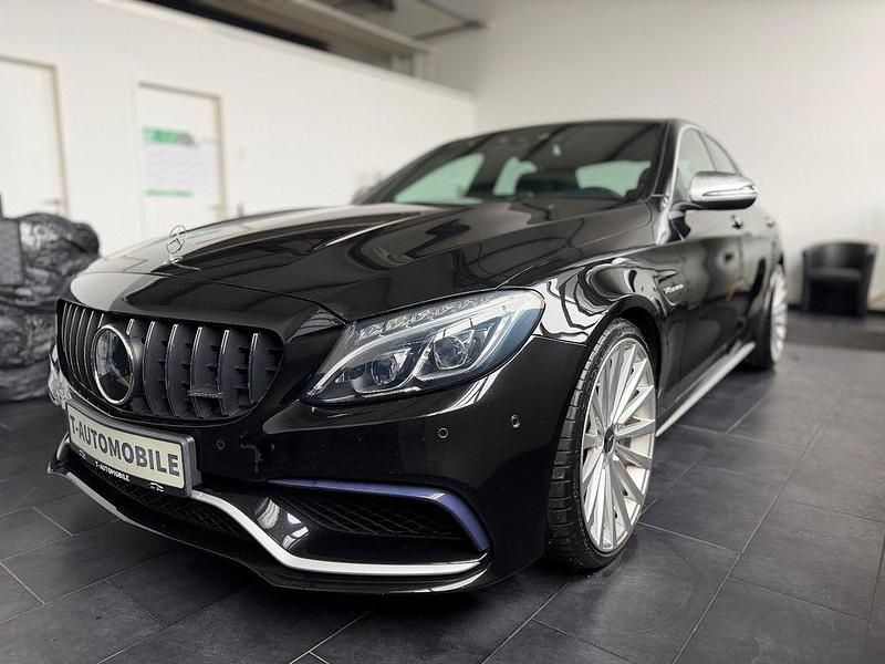 Schwarz Gebraucht 2017 Mercedes C63 AMG AMG Limousine | 52.990 € - Bild 1/4