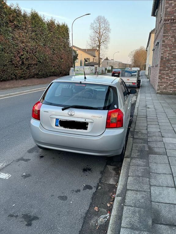 Gebraucht Toyota Corolla 110 PS (80 kW) 2004 Silber Limousine