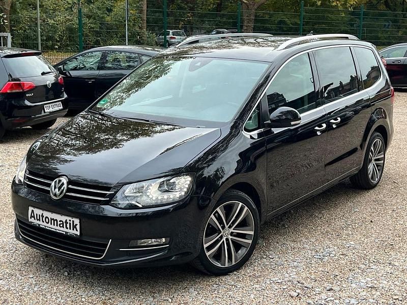 Schwarz Gebraucht 2020 VW Sharan Highline Van / Kleinbus | 18.999 € (Superpreis) - Bild 1/4
