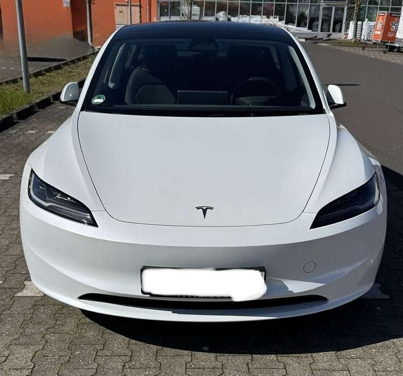 Gebraucht Tesla Model 3 RWD 239 kW (325 PS) 2023 Weiß Limousine