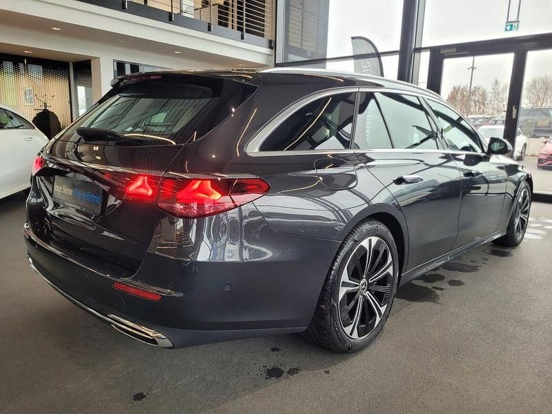 Gebraucht Mercedes E300 Advanced 313 PS (230 kW) 2024 Grau Limousine