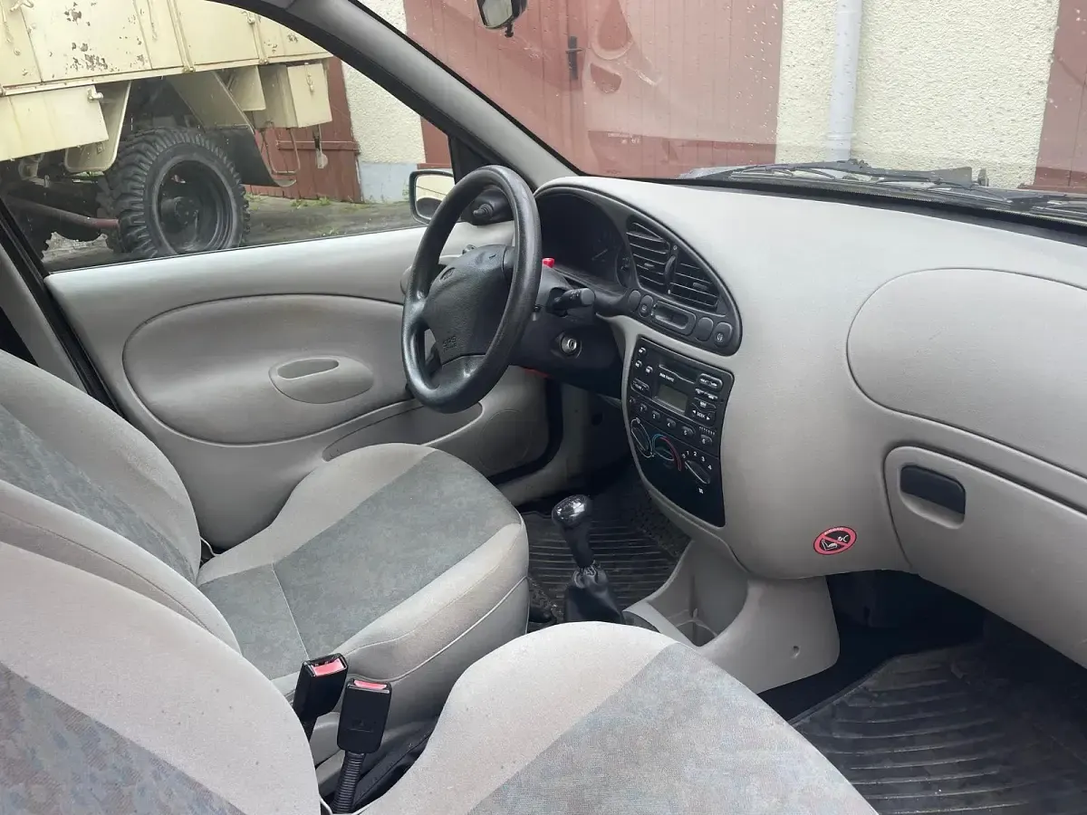 Gebraucht Ford Fiesta 60 PS (44 kW) 1999 Beige Kleinwagen