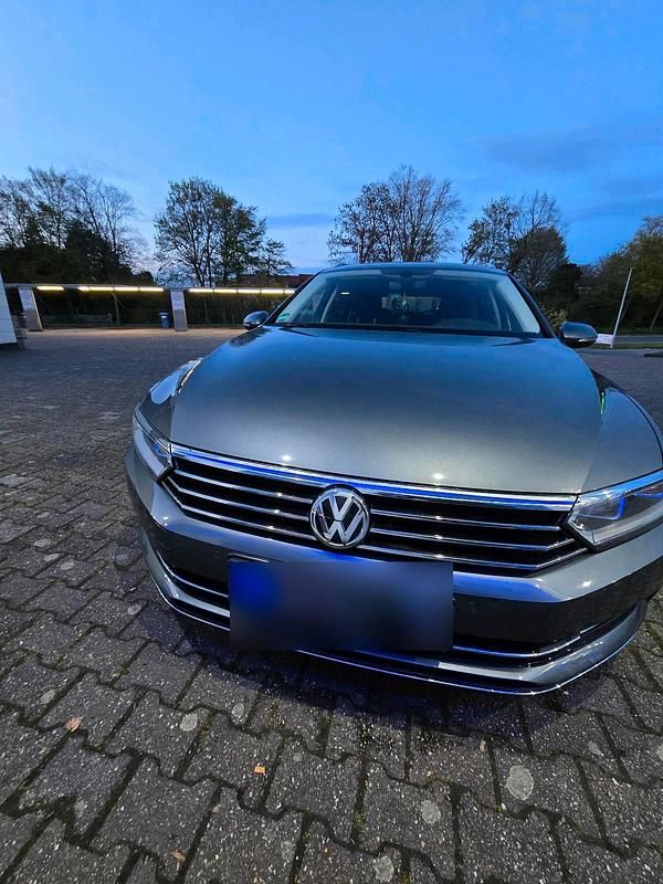 Gebraucht VW Passat 155 PS (114 kW) 2016 Grau Kombi