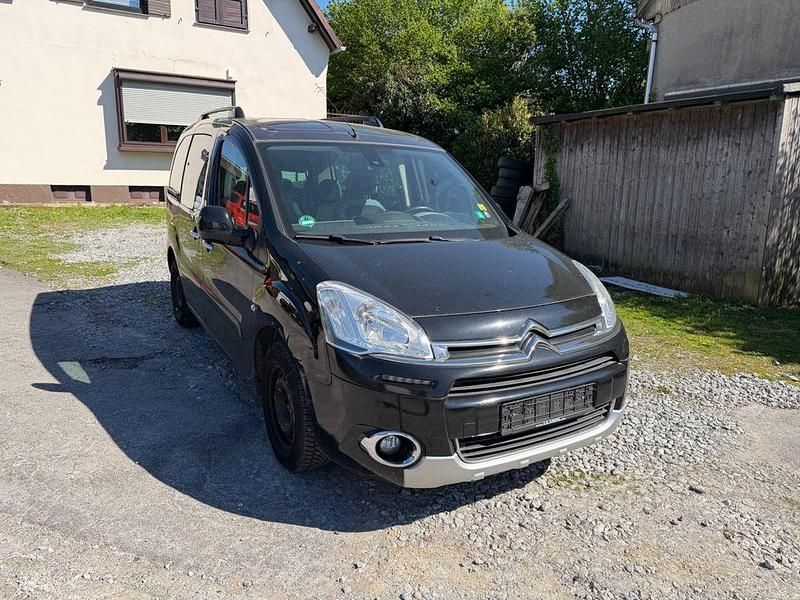 Gebraucht Citroën Berlingo SELECTION 120 PS (88 kW) 2015 Schwarz Van / Kleinbus