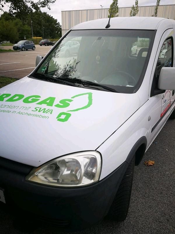 Gebraucht Opel Combo 98 PS (72 kW) 2006 Weiß Van / Kleinbus