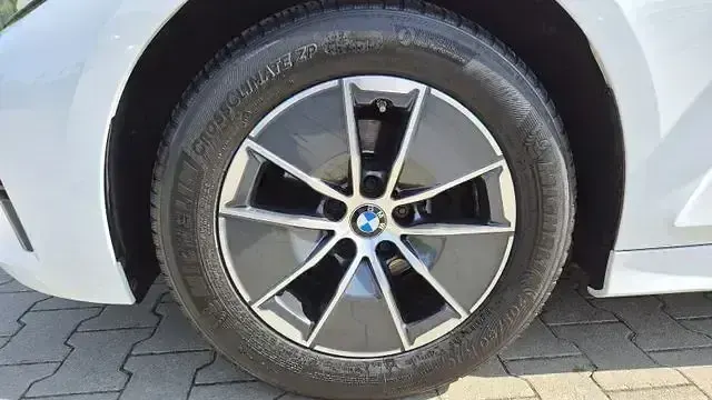 Gebraucht BMW 318 Advantage 156 PS (114 kW) 2021 Andere Limousine