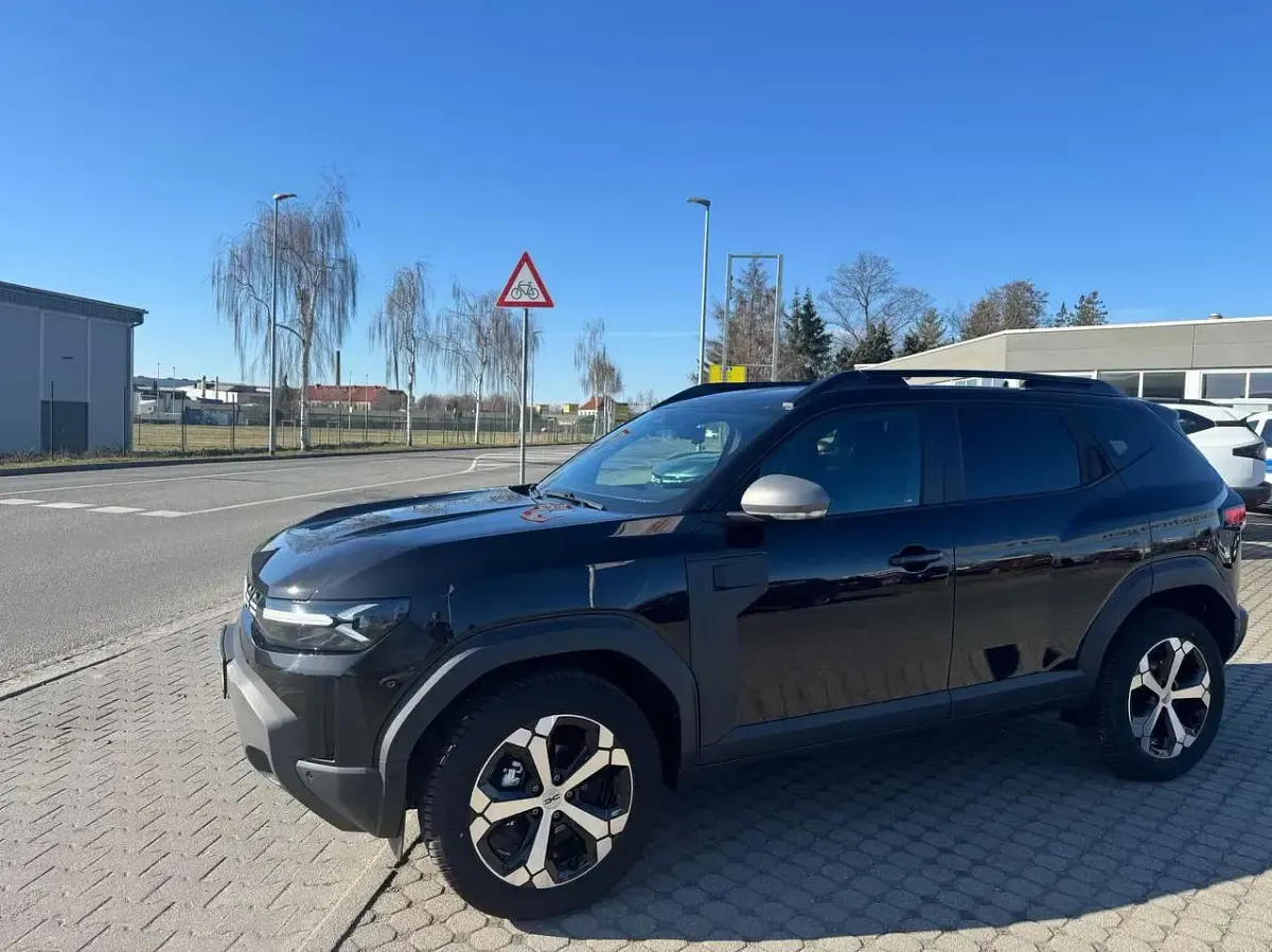 Ny Dacia Duster Journey 131 HK (96 kW) 2025 Sort SUV