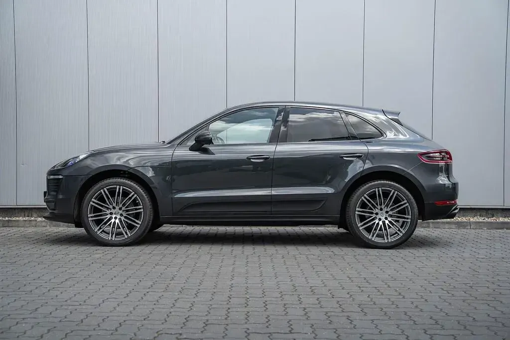 Gebraucht Porsche Macan 252 PS (185 kW) 2016 Vulkangraumetallic SUV
