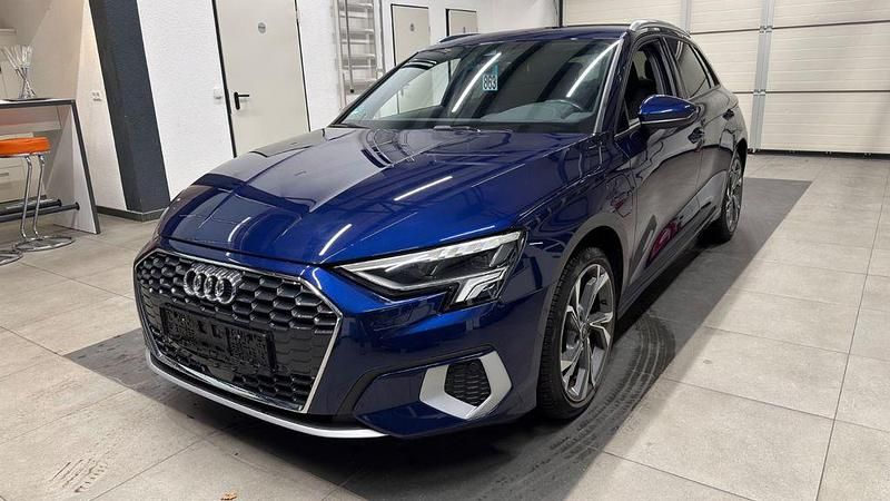 Gebraucht Audi A3 Advanced 150 PS (110 kW) 2020 Blau Limousine