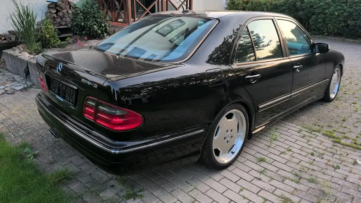 Gebraucht Mercedes E55 AMG AMG 354 PS (260 kW) 2001 Schwarz Limousine