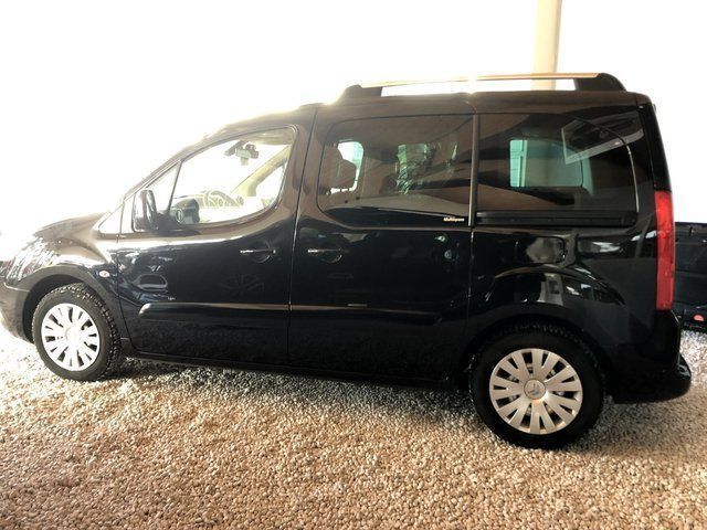Gebraucht Citroën Berlingo 112 PS (82 kW) 2011 Schwarz metallic Van / Kleinbus