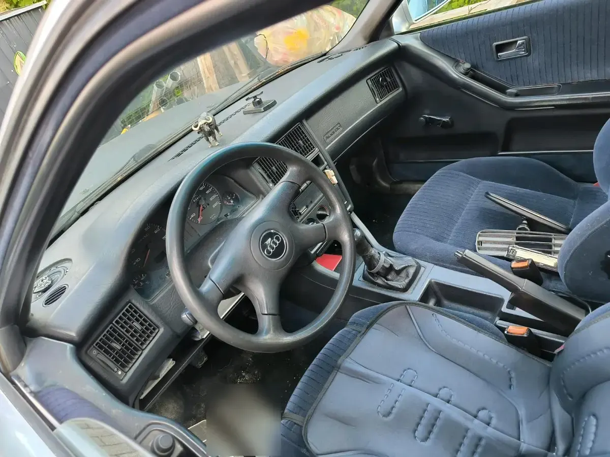 Occasion Audi 80 115 ch (84 kW) 1992 Argent Berline