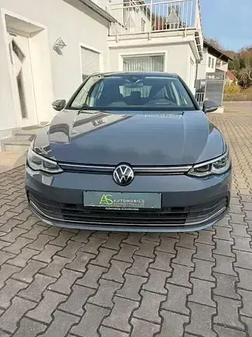 Gebraucht VW Golf VIII 150 PS (110 kW) 2023 Grau Limousine