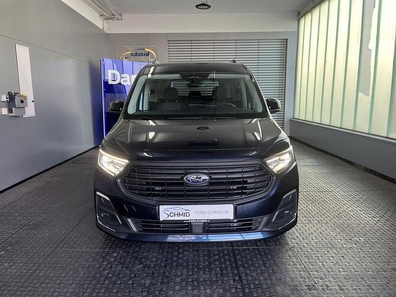 Neu Ford Tourneo Titanium 122 PS (89 kW) 2025 Blau Van / Kleinbus