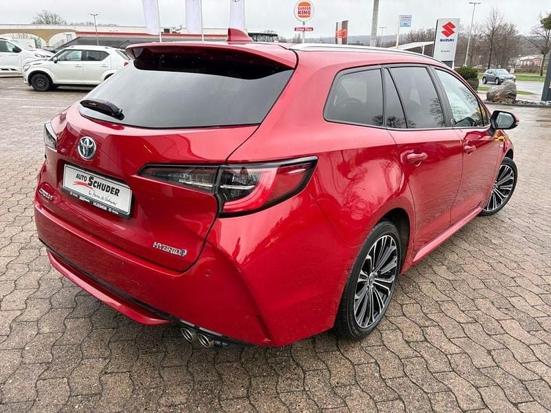 Gebraucht Toyota Corolla Team 184 PS (135 kW) 2021 Rot Kombi