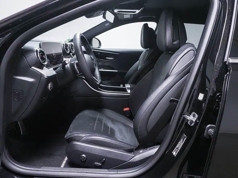 Schwarz Gebraucht 2025 Mercedes C300e AMG line Limousine | 52.600 € (Fairer Preis) - Bild 1/4