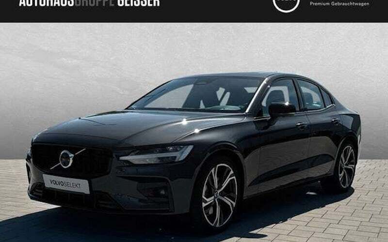 Grau Gebraucht 2023 Volvo S60 Ultimate Limousine | 44.890 € (Teuer) - Bild 1/4