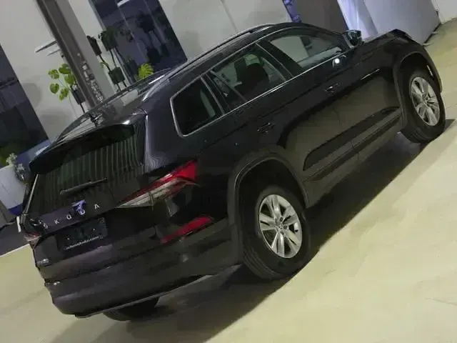 Gebraucht Skoda Kodiaq Ambition 150 PS (110 kW) 2022 Black magic pearlescent (metallic) SUV