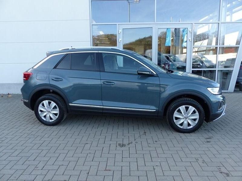 Gebraucht VW T-Roc Style 150 PS (110 kW) 2024 Blau SUV