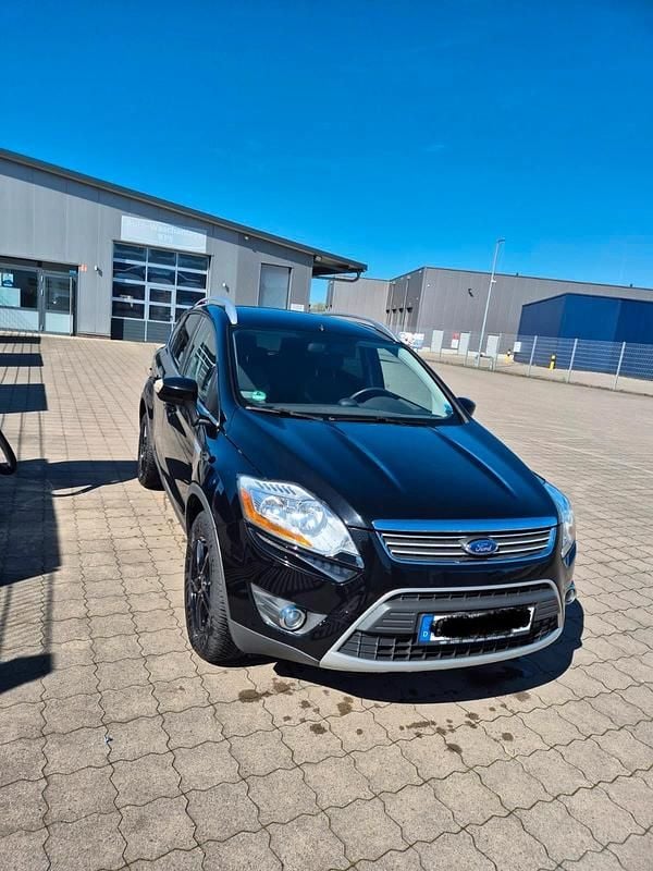 Gebraucht Ford Kuga 136 PS (100 kW) 2010 Schwarz SUV