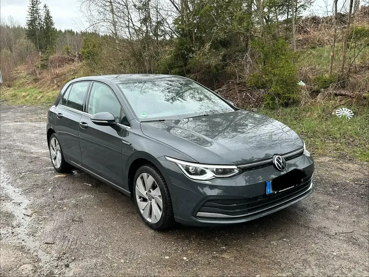 Gebraucht VW Golf VII Style 150 PS (110 kW) 2021 Kleinwagen