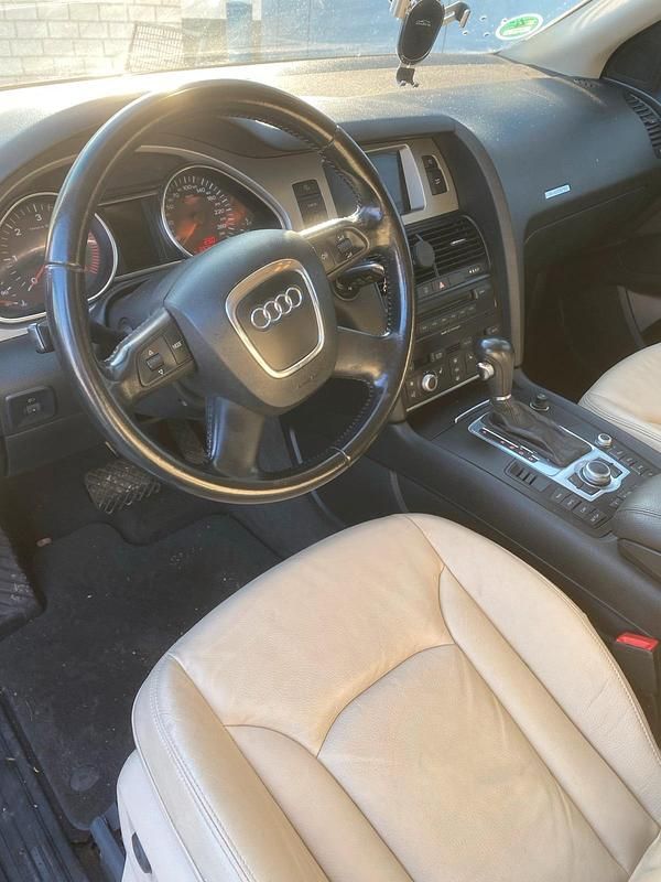 Gebraucht Audi Q7 240 PS (176 kW) 2007 Silber SUV