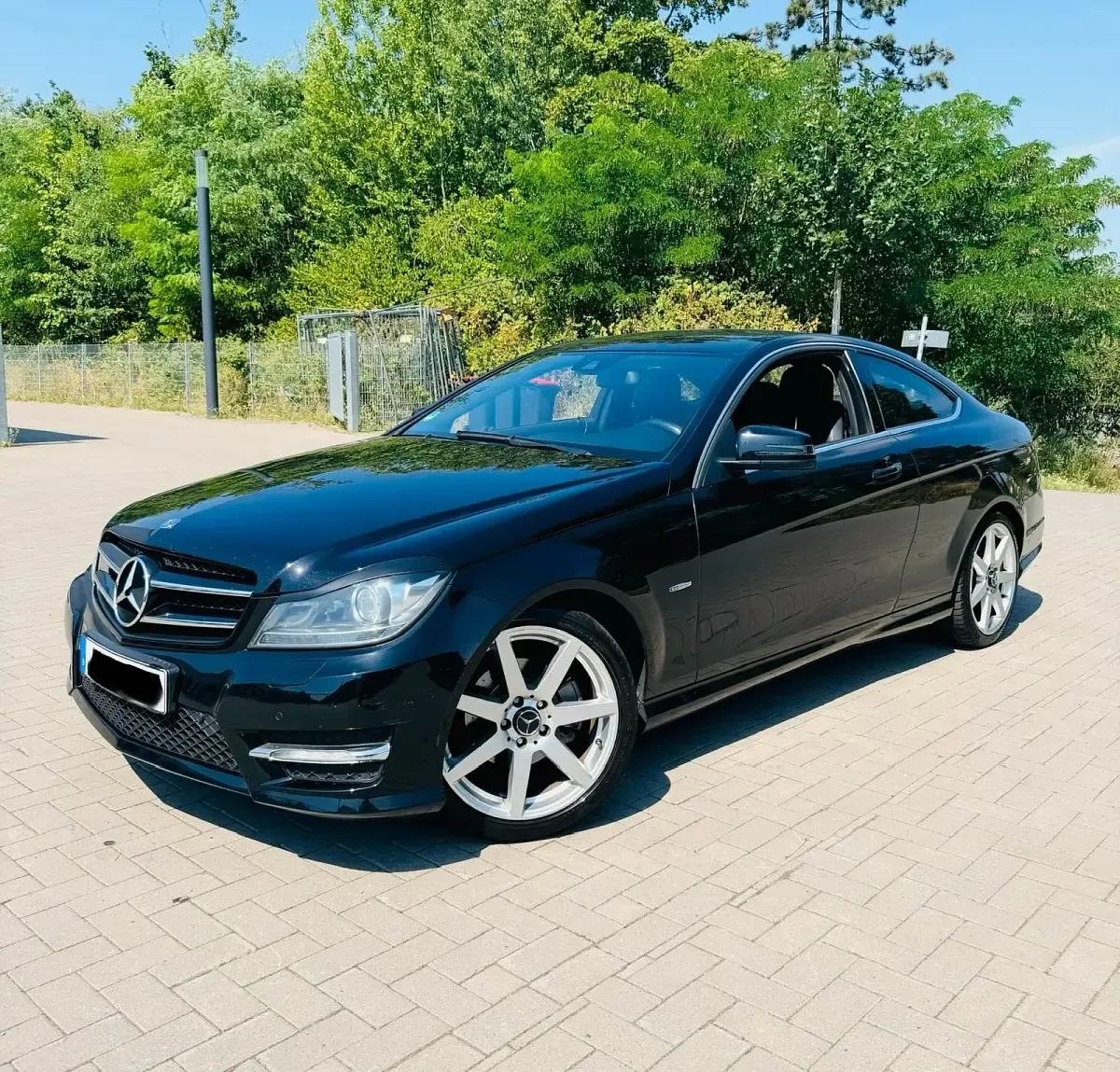 Gebraucht Mercedes C220 AMG 170 PS (125 kW) 2012 Schwarz Coupé