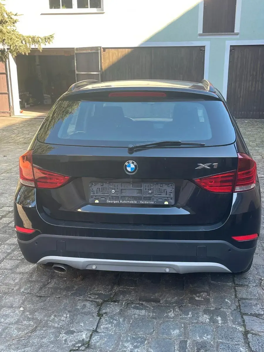 Gebraucht BMW X1 116 PS (85 kW) 2012 Schwarz SUV